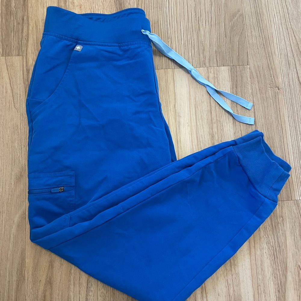 FIGS Zamora Jogger Style Scrub Pants in Royal Blue Medium Petite